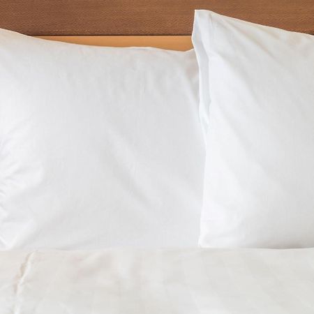 Holiday Inn Express & Suites - Cleveland Northwest By Ihg Εξωτερικό φωτογραφία