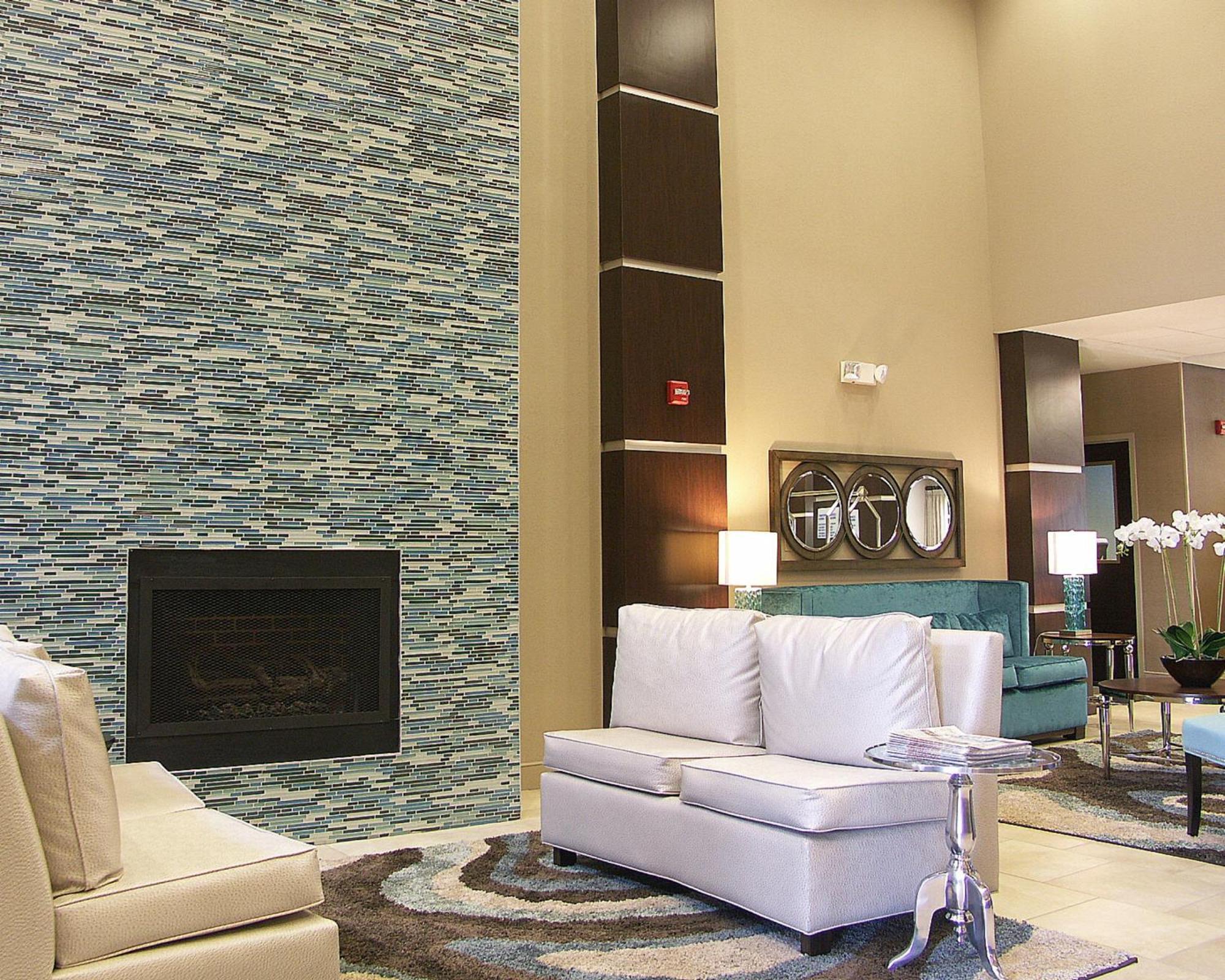 Holiday Inn Express & Suites - Cleveland Northwest By Ihg Εξωτερικό φωτογραφία
