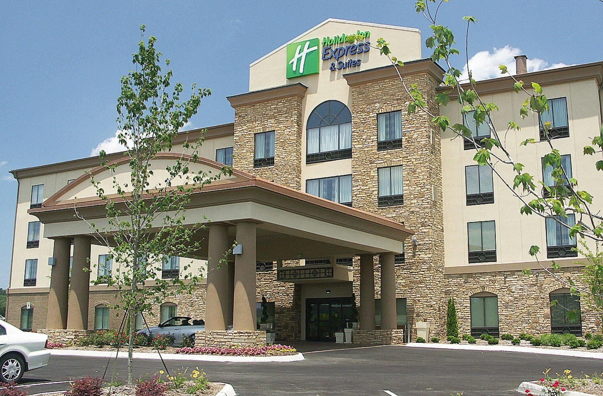 Holiday Inn Express & Suites - Cleveland Northwest By Ihg Εξωτερικό φωτογραφία