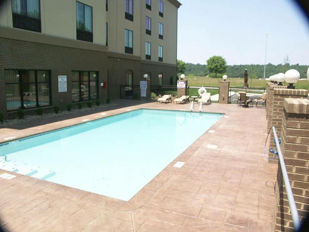 Holiday Inn Express & Suites - Cleveland Northwest By Ihg Εξωτερικό φωτογραφία